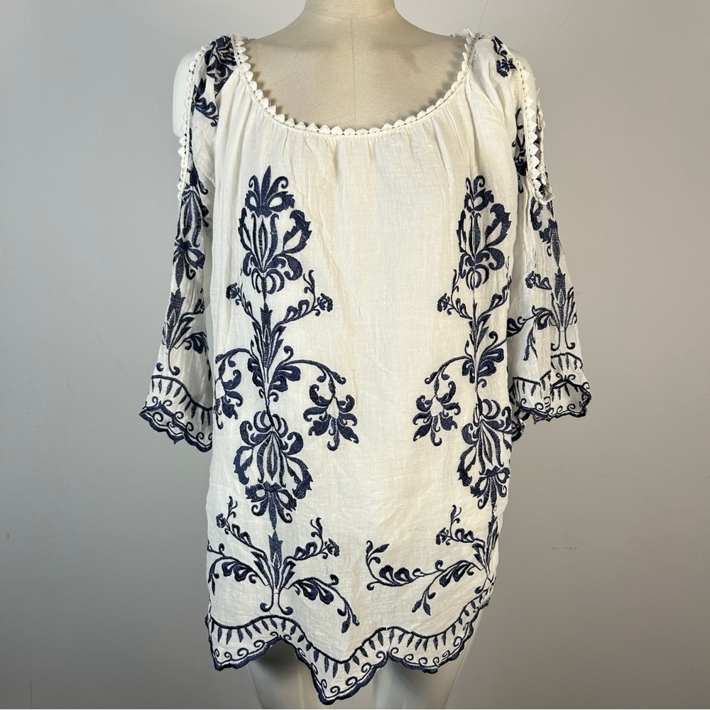 Bella Made In Italy Elegant Open Shoulder White Blouse with Navy Embroidery XS-S